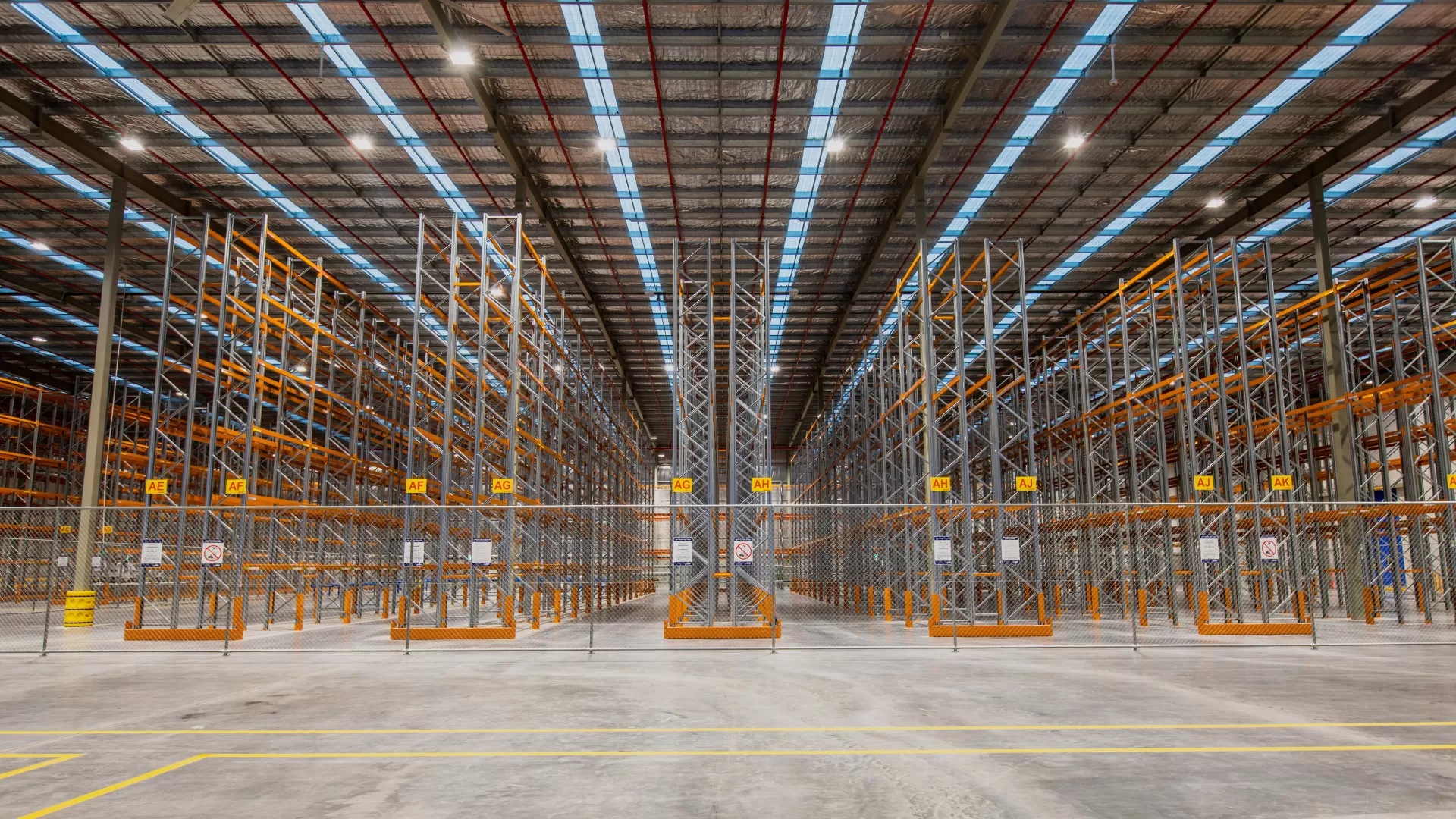 Racked warehouse & Logistics